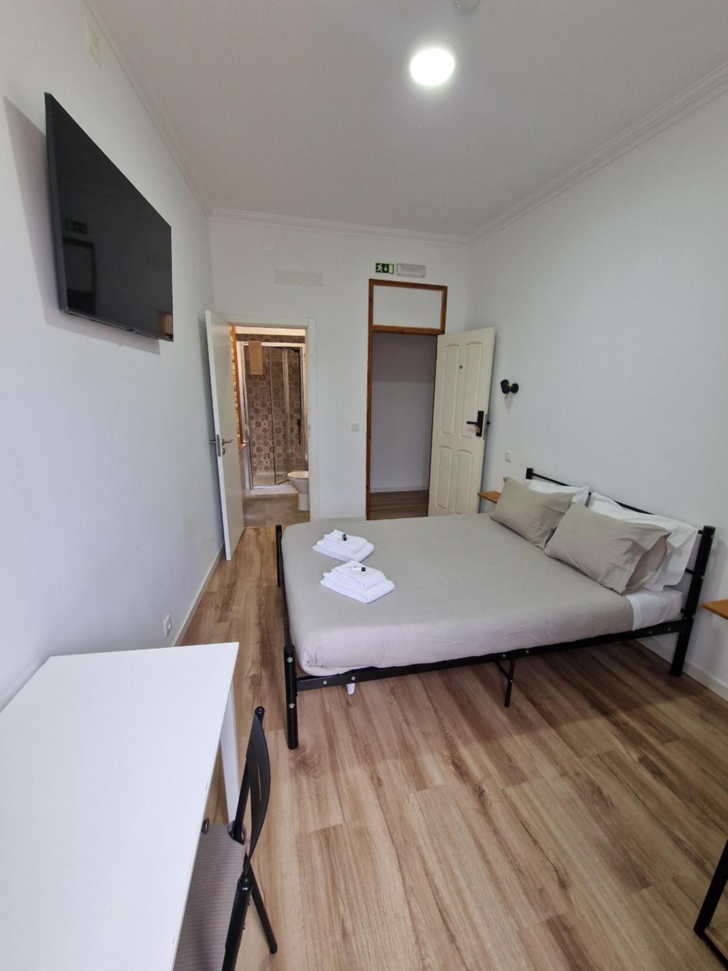 Wolley - Peniche Guesthouse 外观 照片